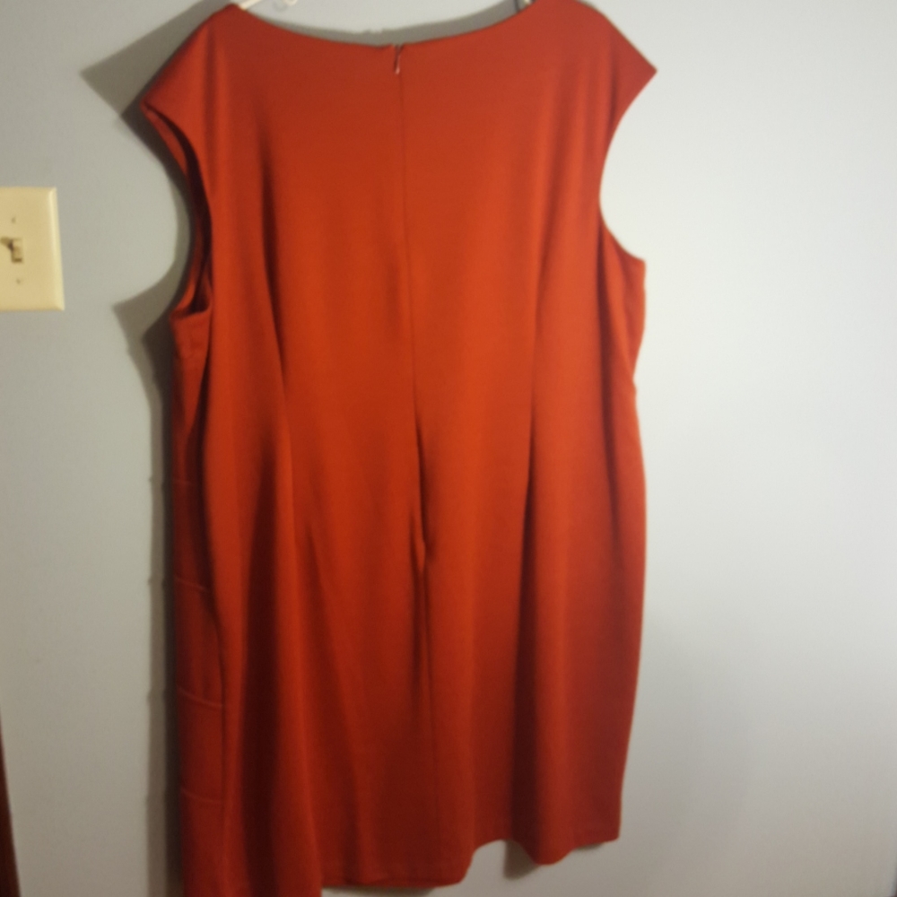 Dress - Picture 4 of 4